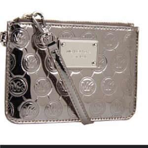 Michael Knors Wristlet